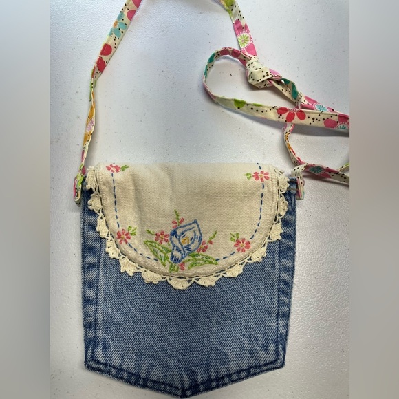 Handmade Upcycled Crossbody Purse, Denim, Vintage Doilie Cover, Handstitched - Picture 5 of 6
